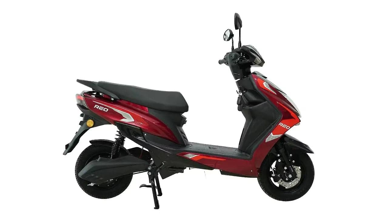 Ampere Reo right side view