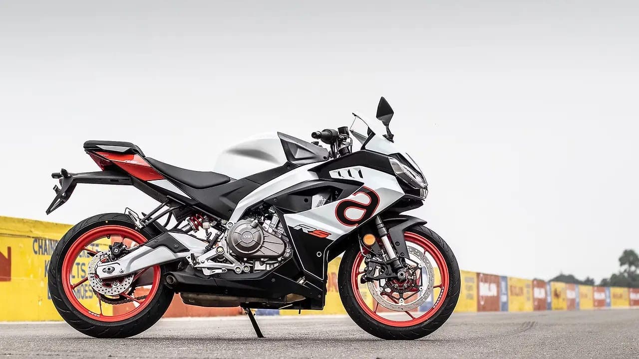 Aprilia RS 457 right side view