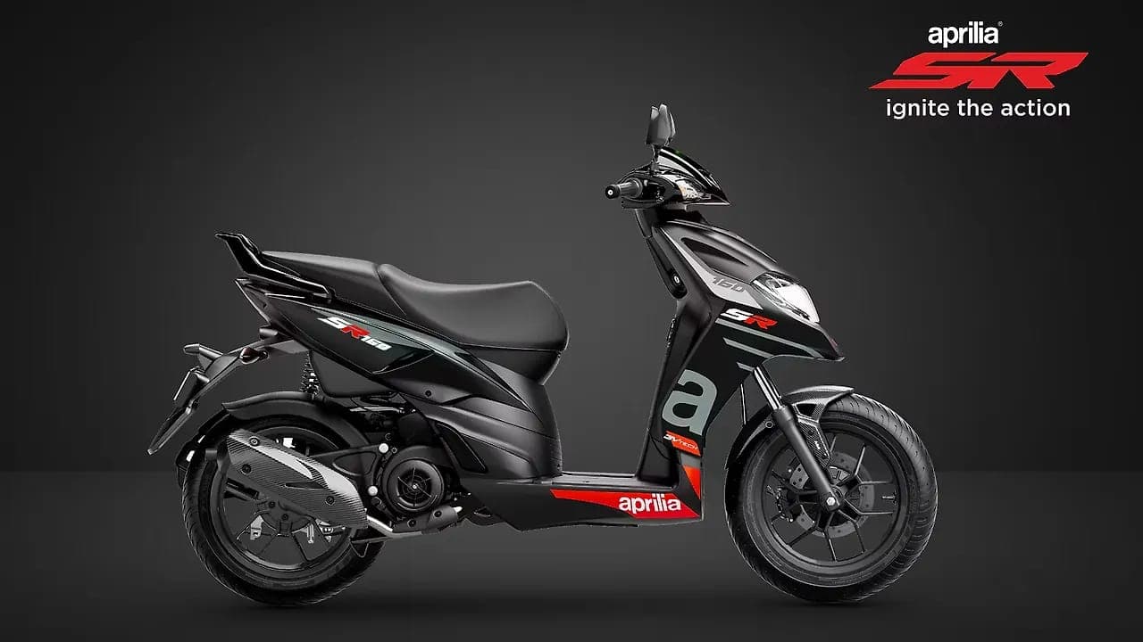 Aprilia SR 160 right side view