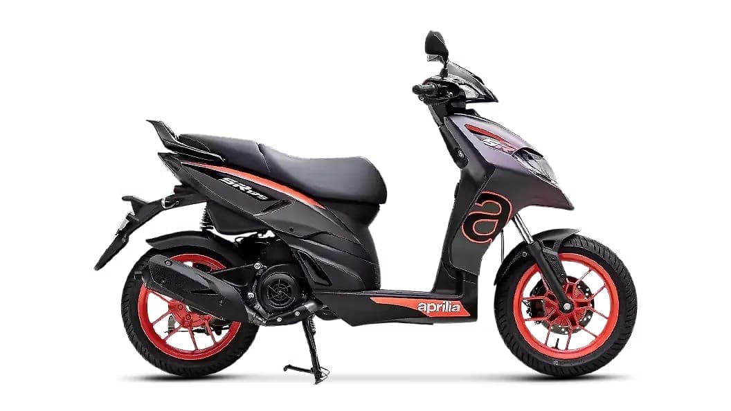 Aprilia SR 175 right side view