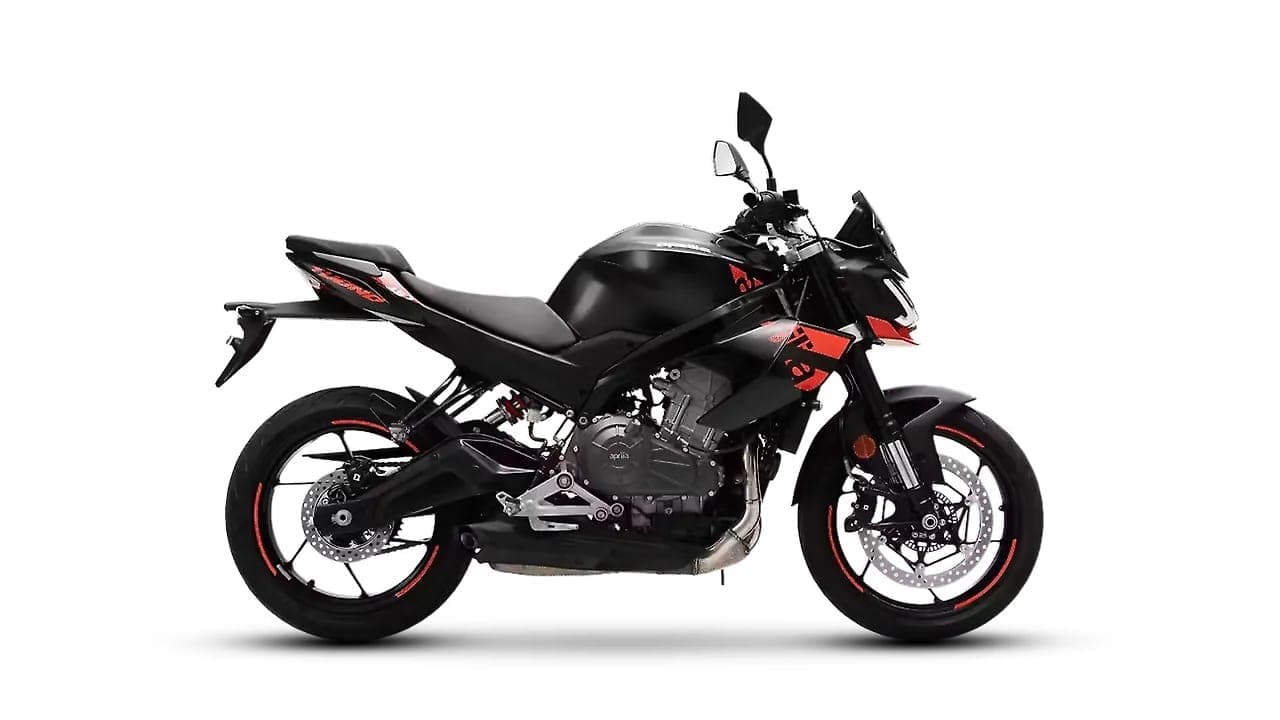 Aprilia Tuono 457 right side view