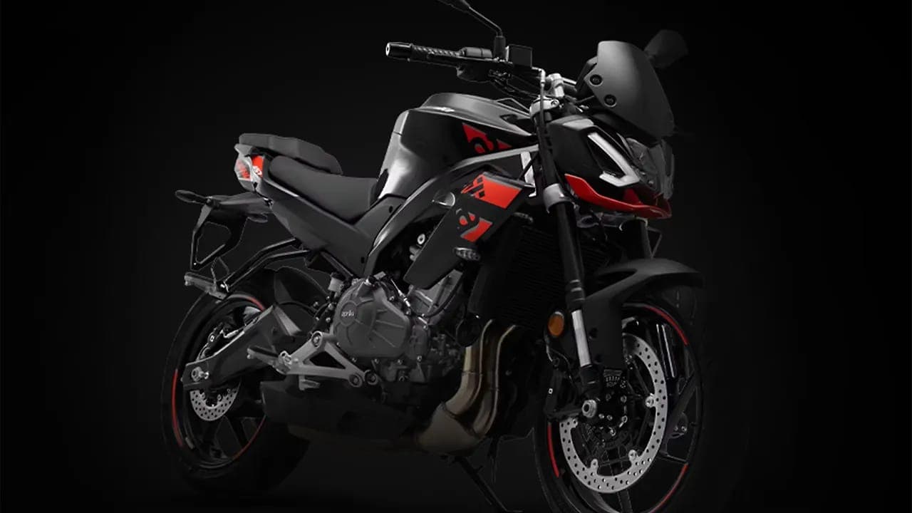 Aprilia Tuono 457 right front three-quarter view