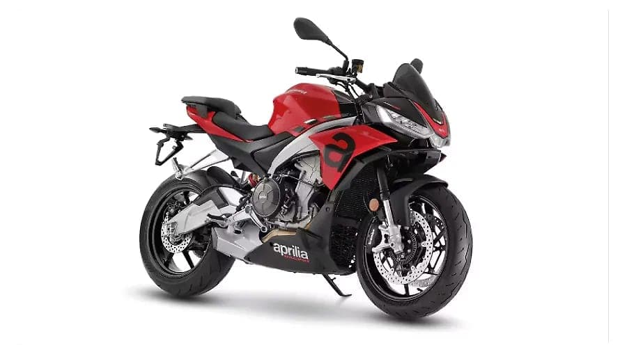 Aprilia Tuono 660 right front three-quarter view