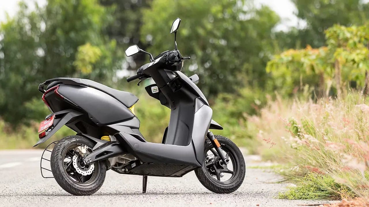 Ather Energy 450S right rear three-quarter view