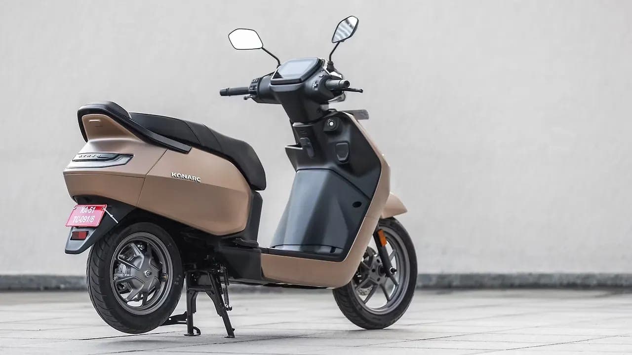 Ather Energy Konarc right rear three-quarter view