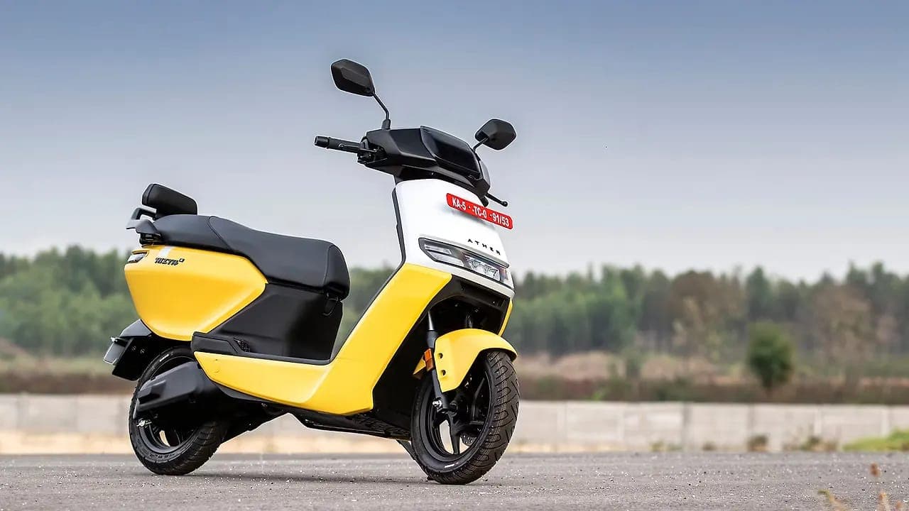Ather Energy Rizta right front three-quarter view