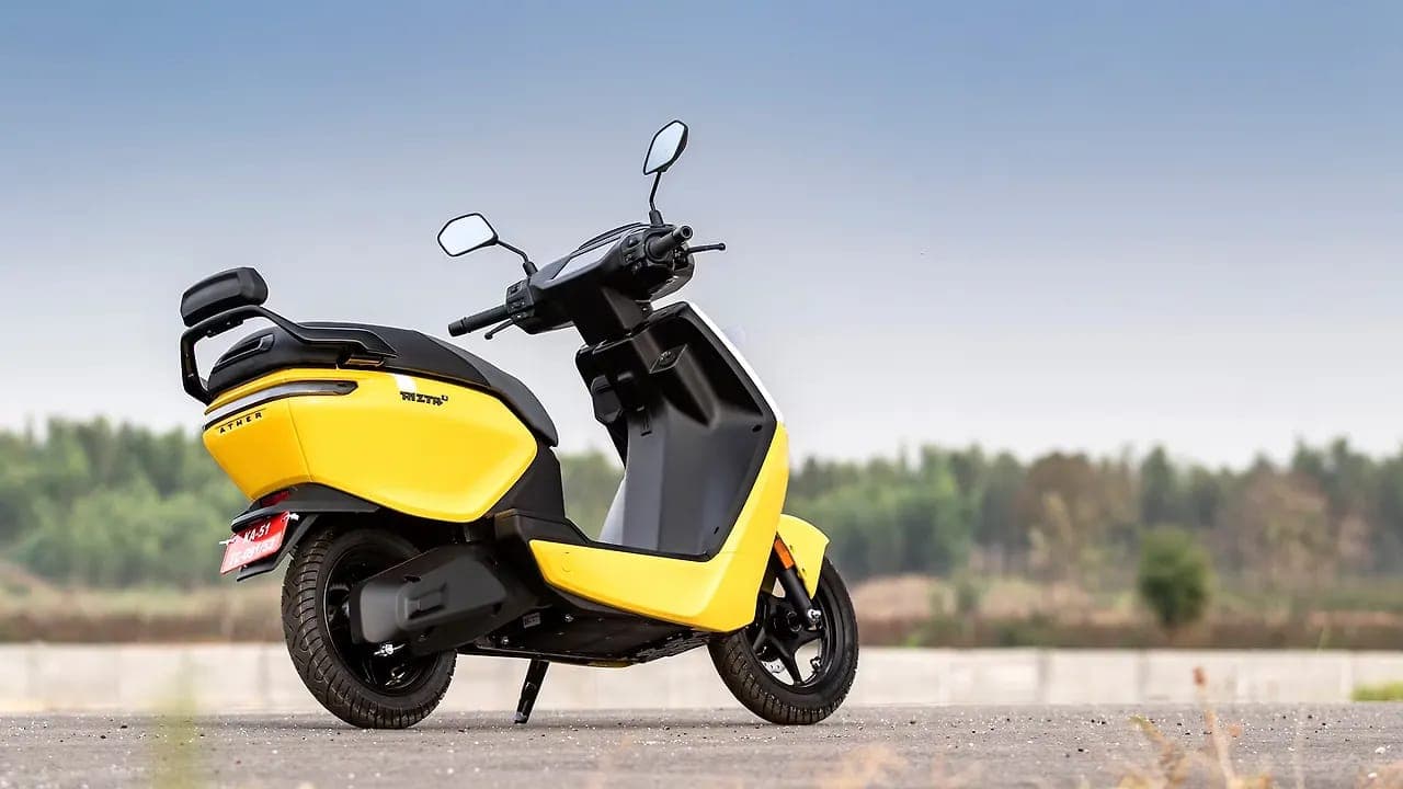 Ather Energy Rizta right rear three-quarter view