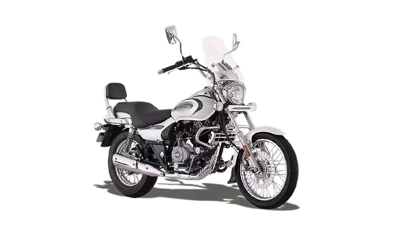 Bajaj Avenger Cruise 220 right front three-quarter view