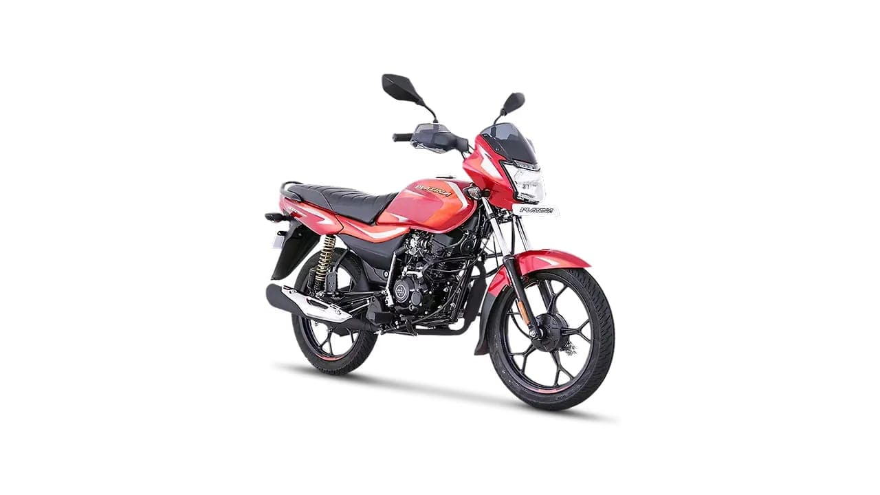 Bajaj Platina 110 right front three-quarter view