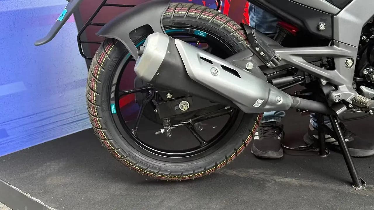 Bajaj Pulsar 125 rear wheel view