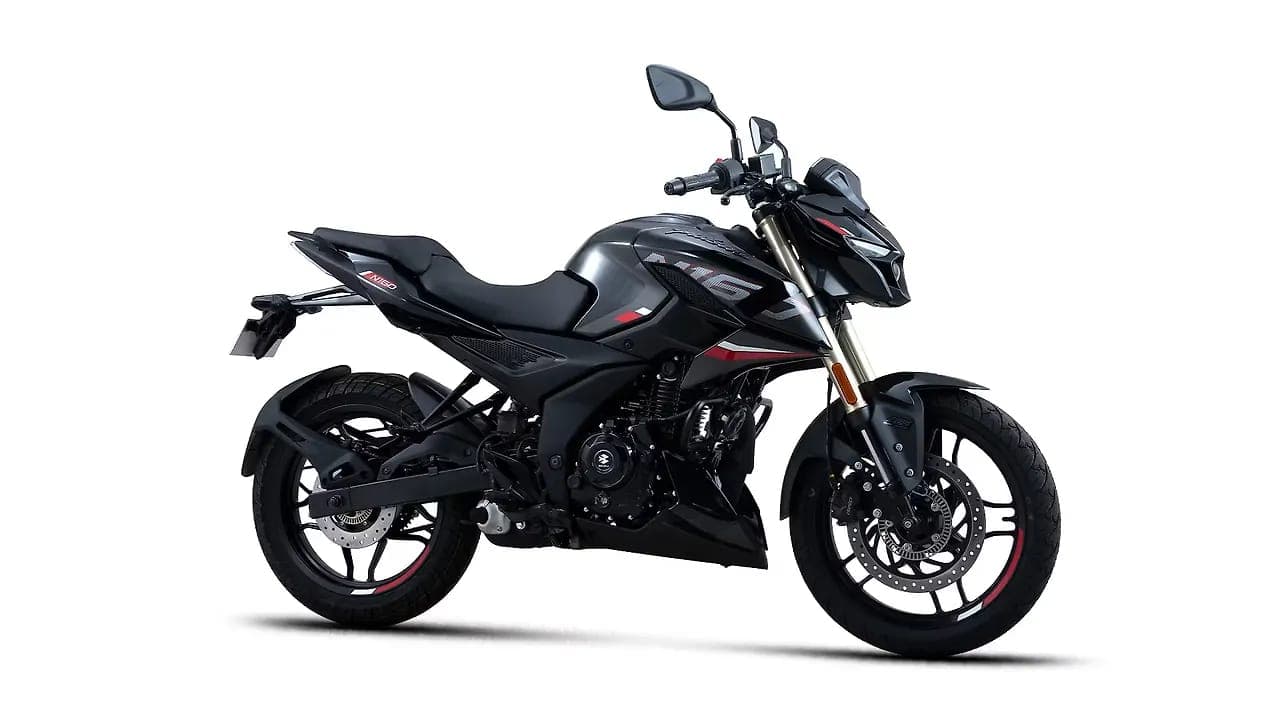 Bajaj Pulsar N160 right front three-quarter view