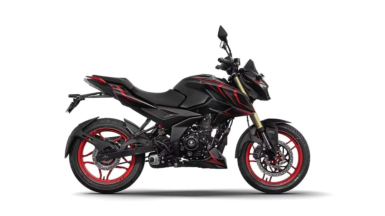 Bajaj Pulsar N160 4V right side view