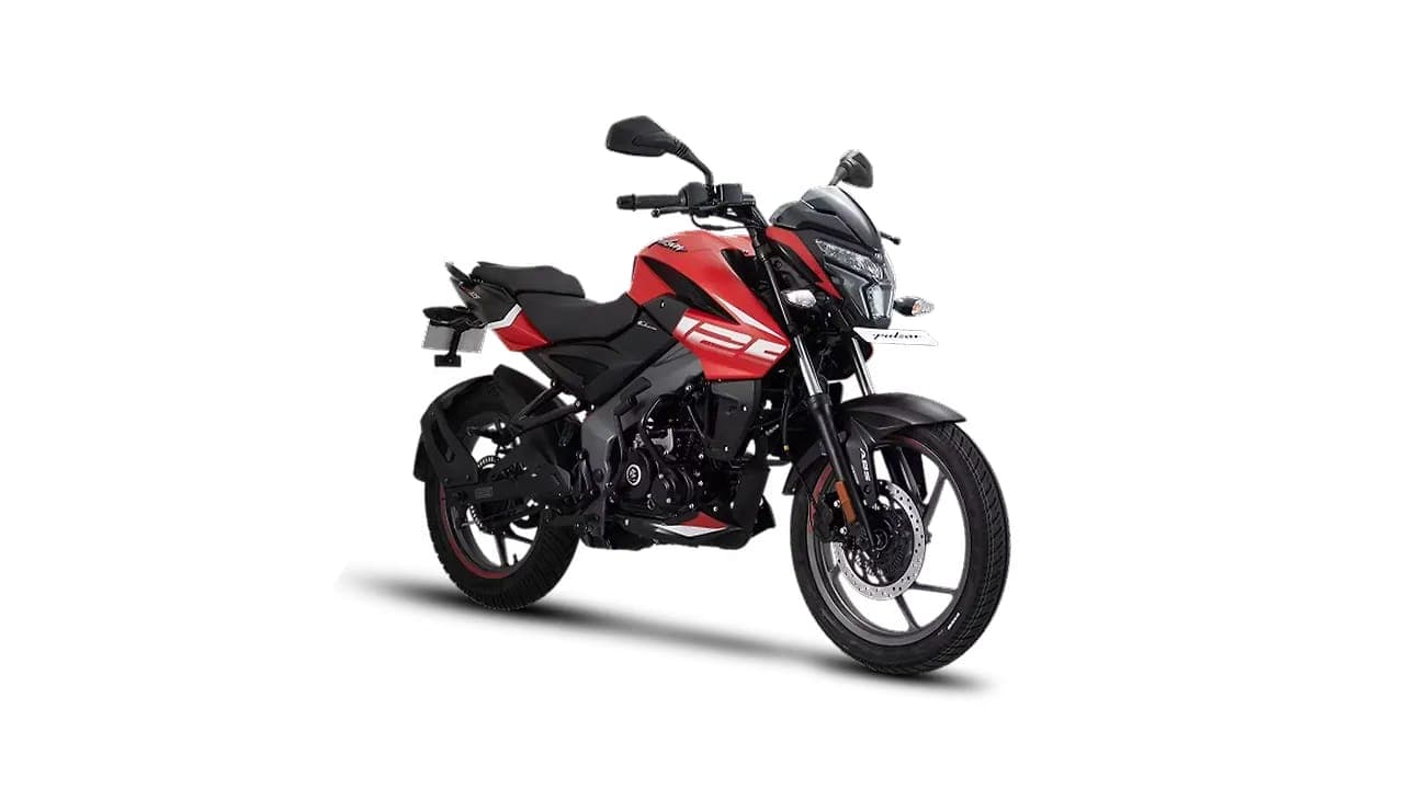 Bajaj Pulsar NS125 right front three-quarter view