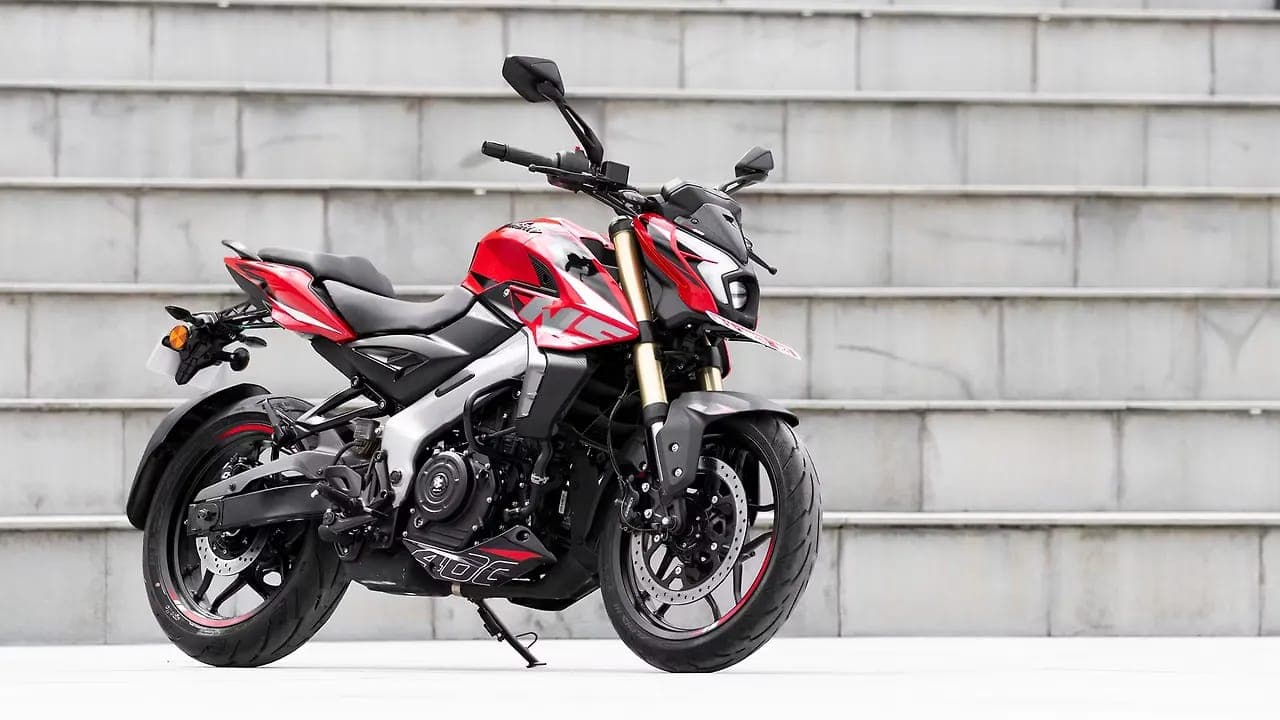 Bajaj Pulsar NS400Z right front three-quarter view