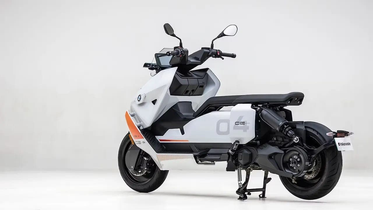 BMW Motorrad CE 04 left rear three-quarter view