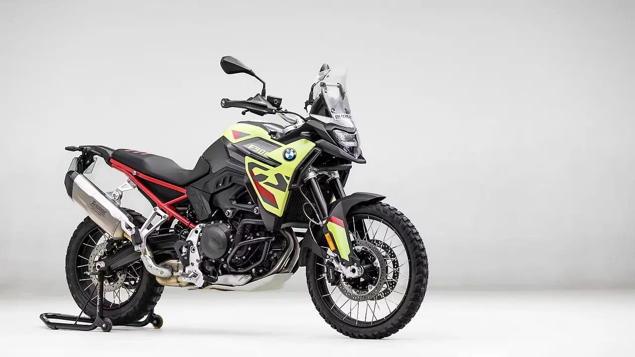 BMW Motorrad F900 GS f right front three-quarter view