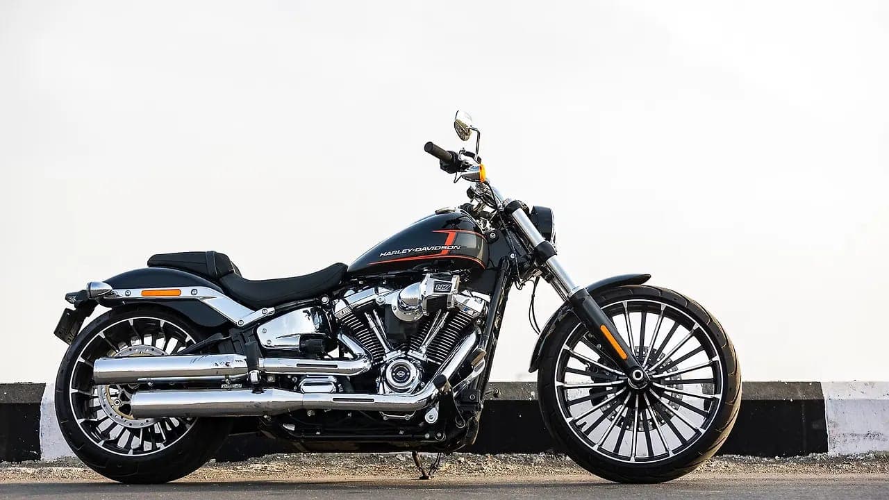Harley-Davidson Breakout right side view
