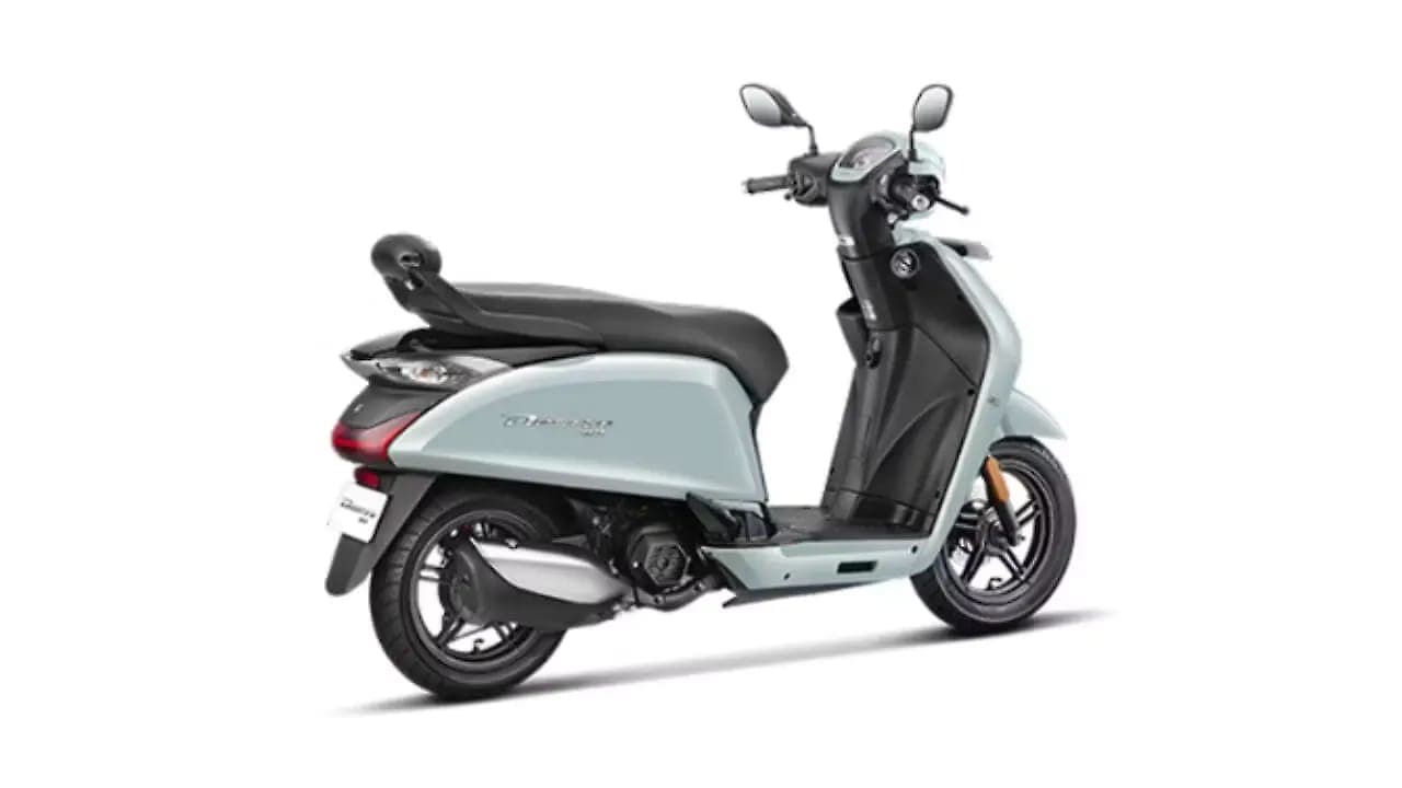 Hero MotoCorp Destini 110 right rear three-quarter view