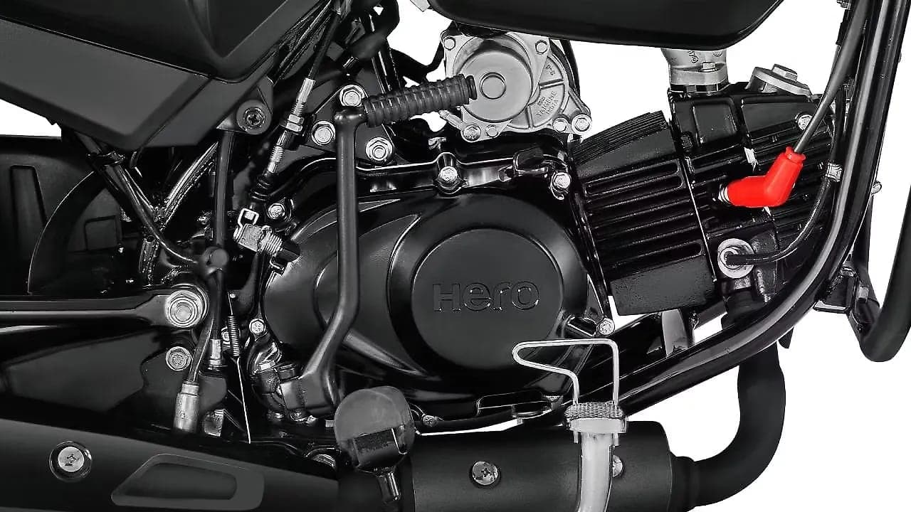 Hero MotoCorp HF Deluxe Flex Fuel engine from right view