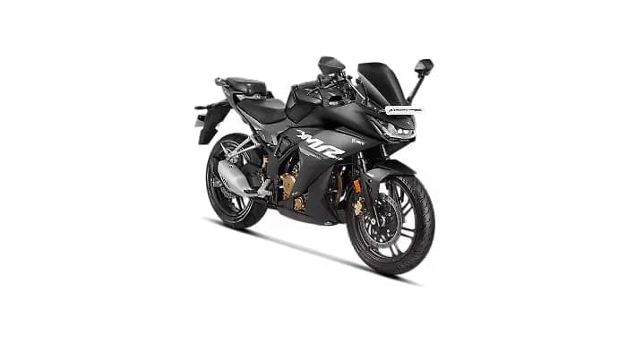 Hero MotoCorp Karizma XMR right front three-quarter view