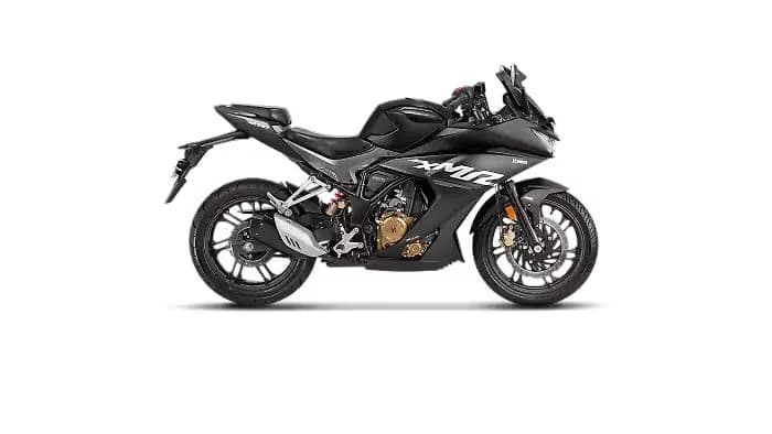 Hero MotoCorp Karizma XMR right side view