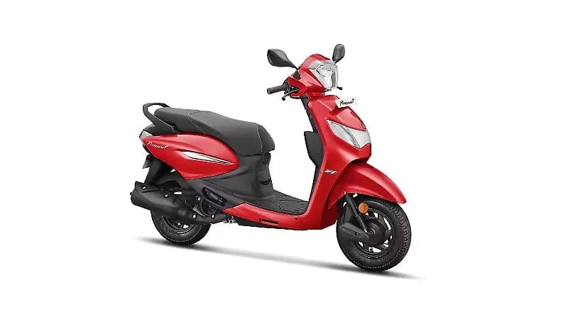 Hero MotoCorp Pleasure + Xtec plus right front three-quarter view