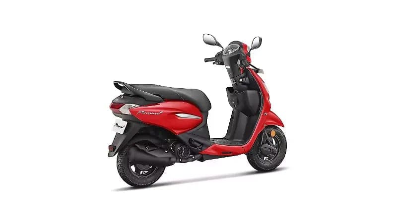 Hero MotoCorp Pleasure + Xtec plus right rear three-quarter view