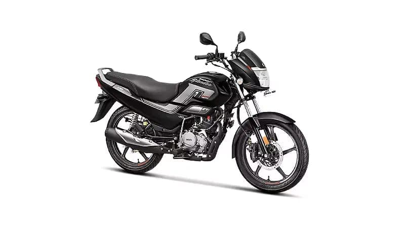 Hero MotoCorp Super Splendor Xtec right front three-quarter view