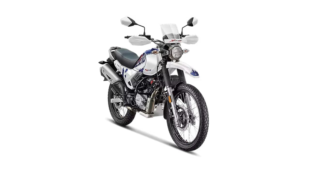 Hero MotoCorp Xpulse 200 4V right front three-quarter view