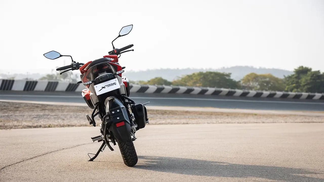 Hero MotoCorp Xtreme 125R rear view