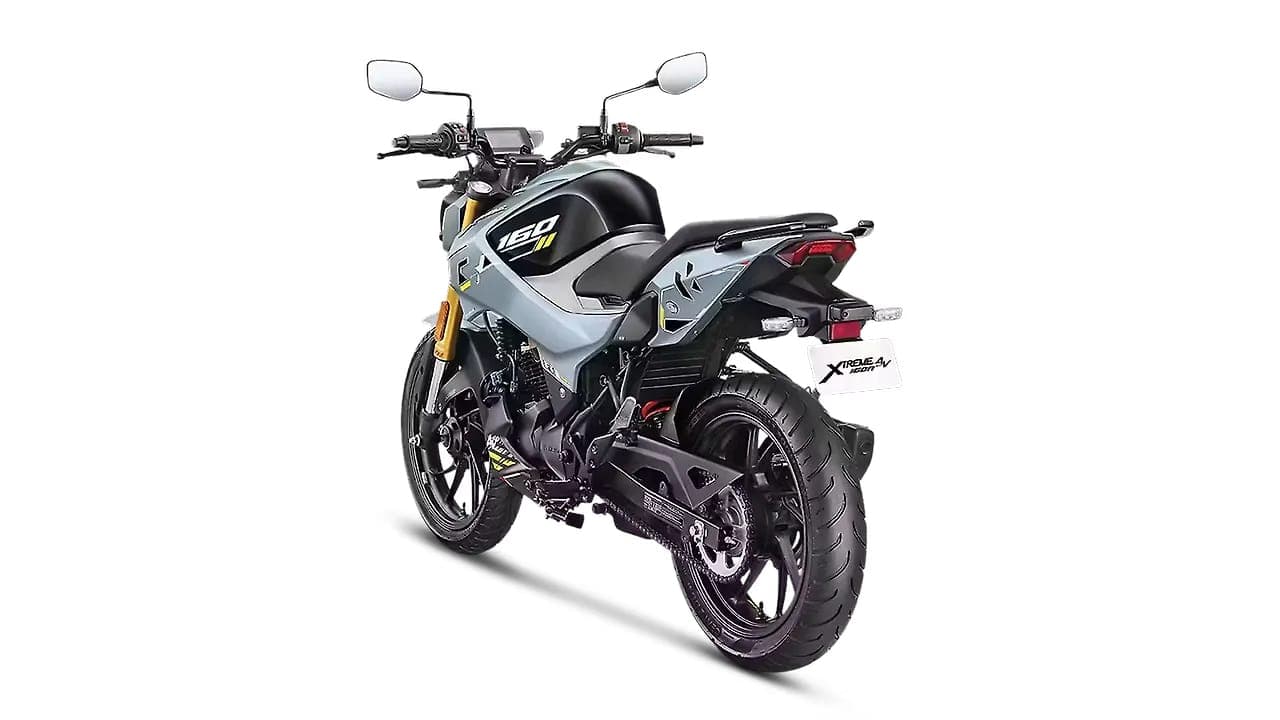 Hero MotoCorp Xtreme 160R 4V left rear three-quarter view