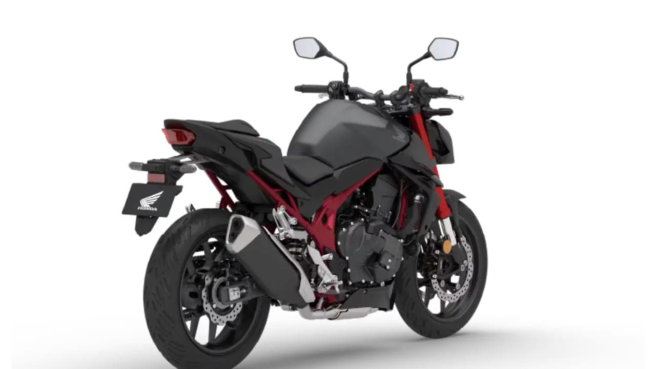 Honda CB750 Hornet right rear three-quarter view