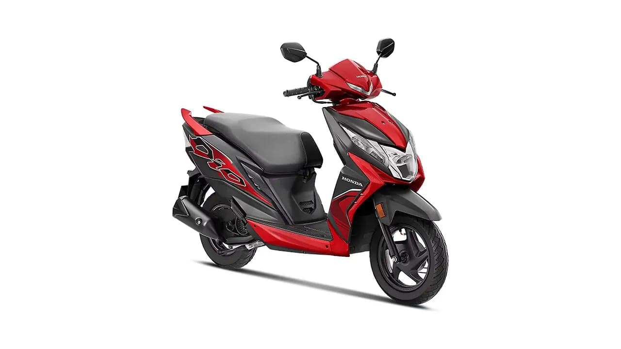 Honda Dio right front three-quarter view