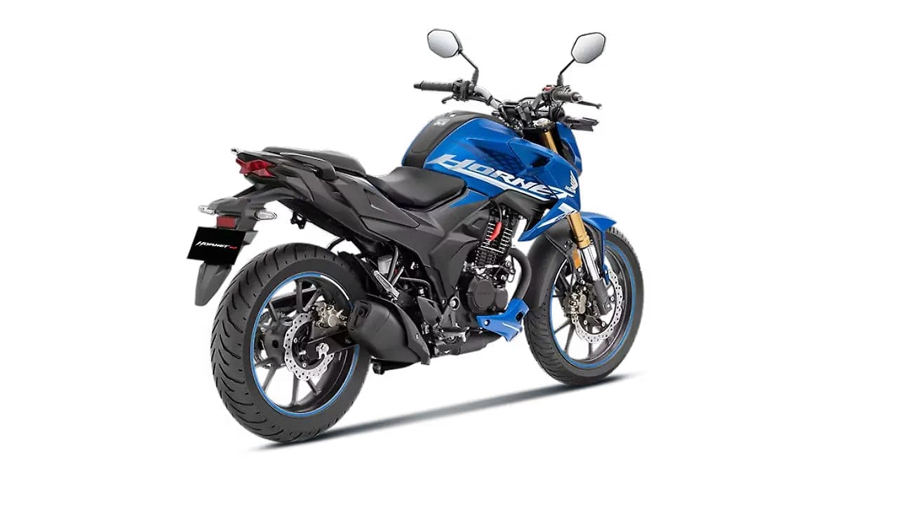 Honda Hornet right rear three-quarter view