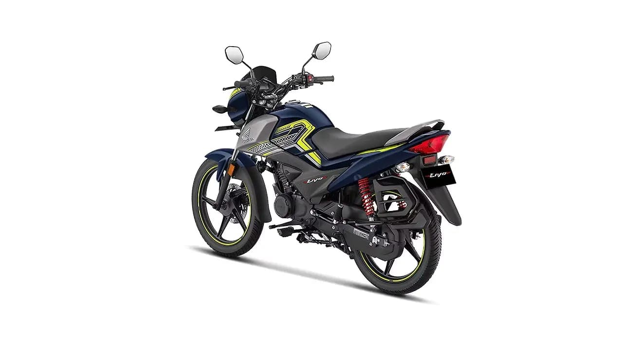 Honda Livo left rear three-quarter view