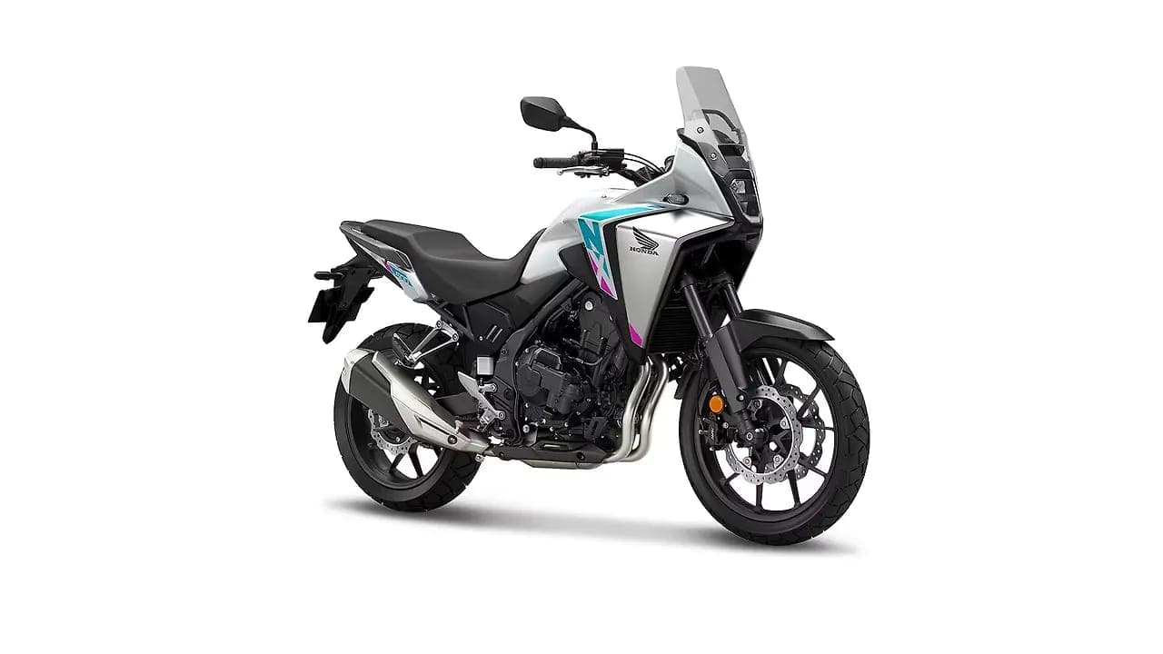 Honda NX500 right front three-quarter view