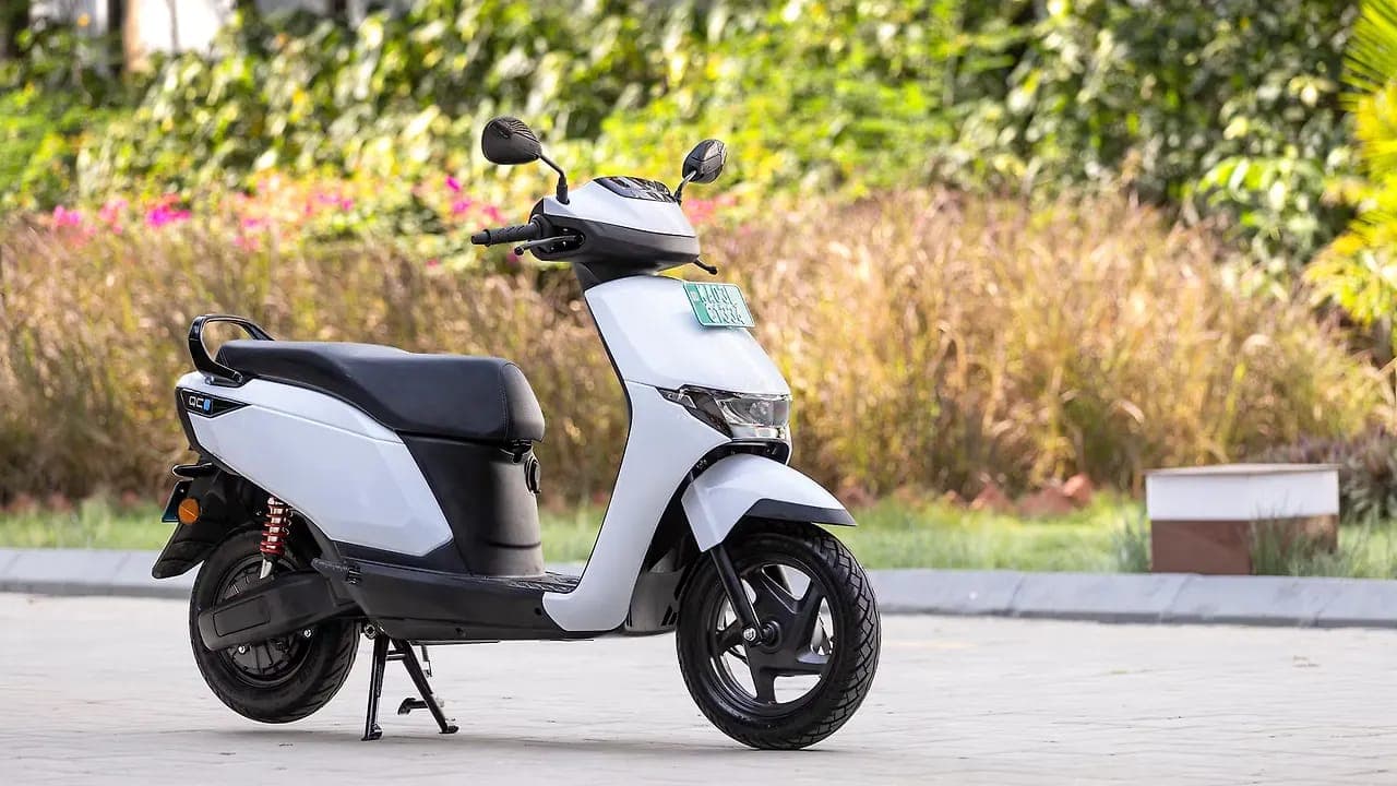 Honda QC1 right front three-quarter view
