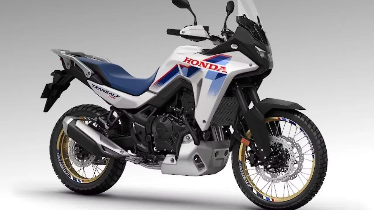Honda Transalp XL750 standard view