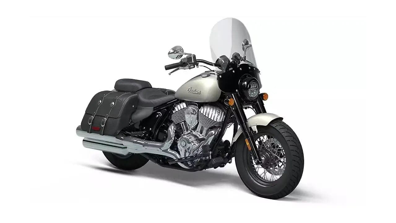 Indian Motorcycle Super Chief Limited right front three-quarter view