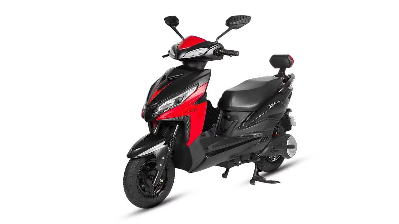 Joy e-bike Wolf left front three-quarter view