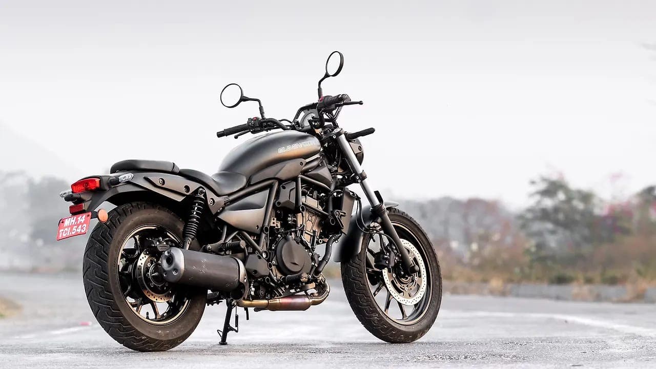 Kawasaki Eliminator right rear three-quarter view