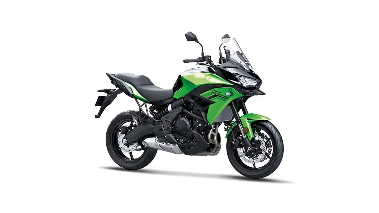 Kawasaki Versys 650 right front three-quarter view