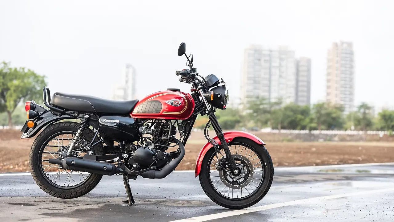 Kawasaki W175 right side view