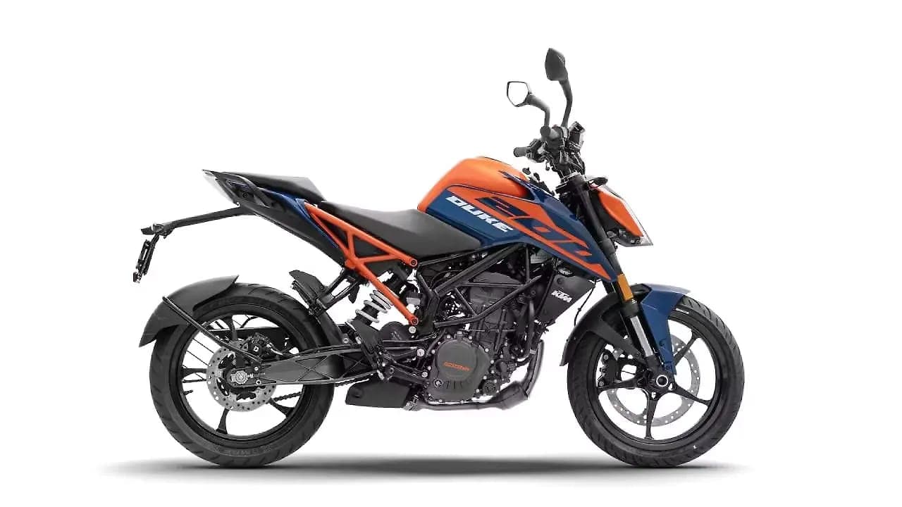 KTM 200 Duke right side view
