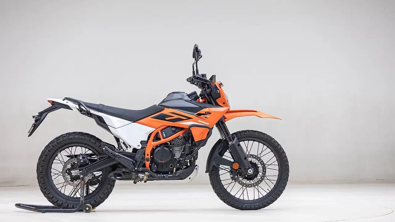 KTM 390 Enduro R right side view