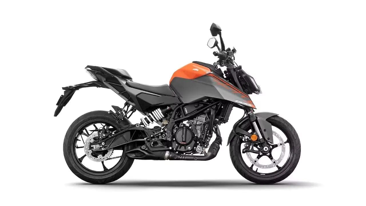 KTM 250 Duke right side view