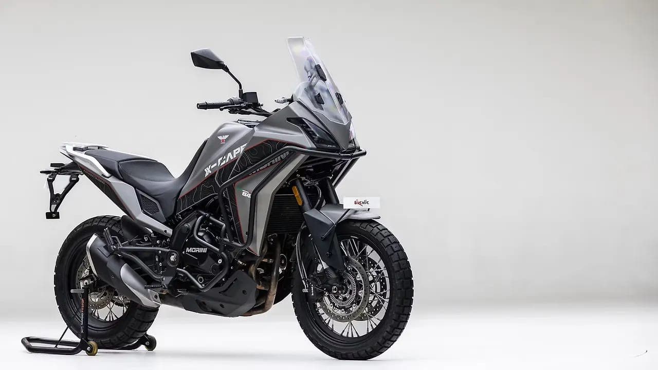 Moto Morini X-Cape x cape right front three-quarter view