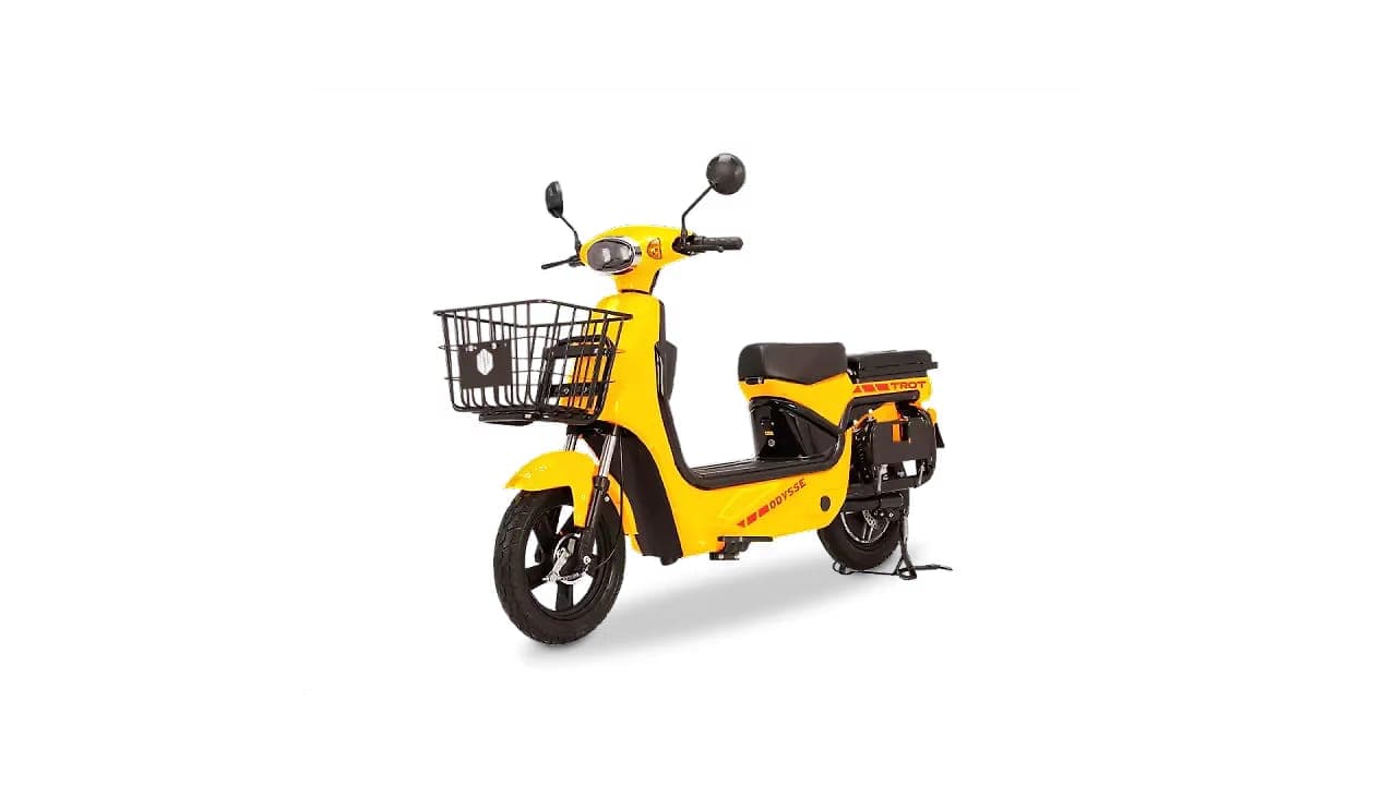 Odysse Trot left front three-quarter view