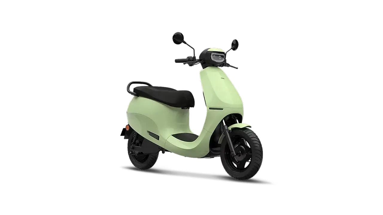 Ola Electric S1 Z right front three-quarter view