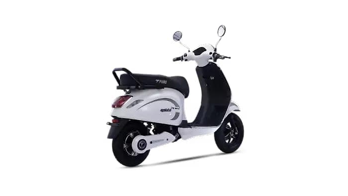 Pure EV EPluto 7G right rear three-quarter view